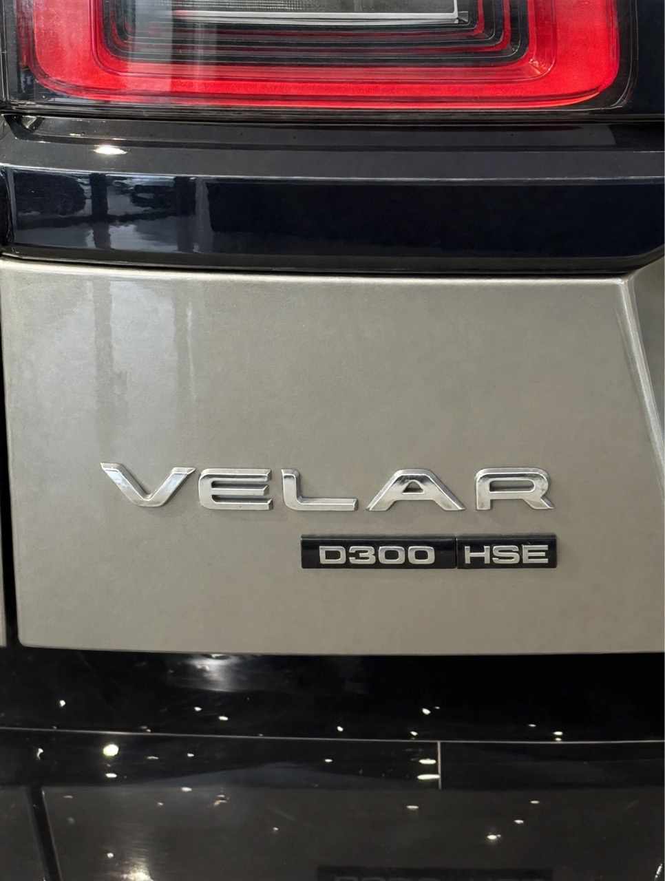 land-rover-range-rover-velar-d300-awd-2018-diesel-2993cc
