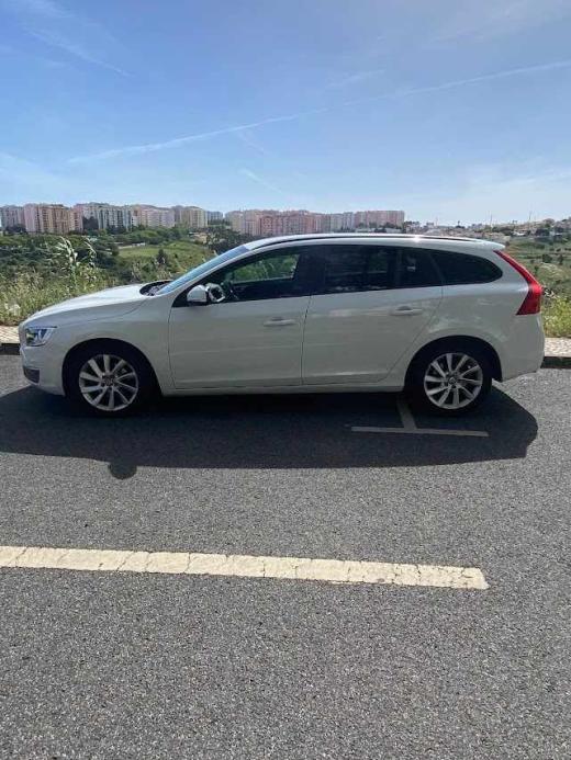 volvo-v60-1-6-d2-2015-diesel-1560cc
