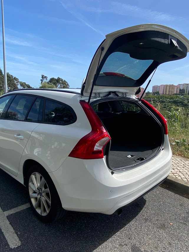 volvo-v60-1-6-d2-2015-diesel-1560cc