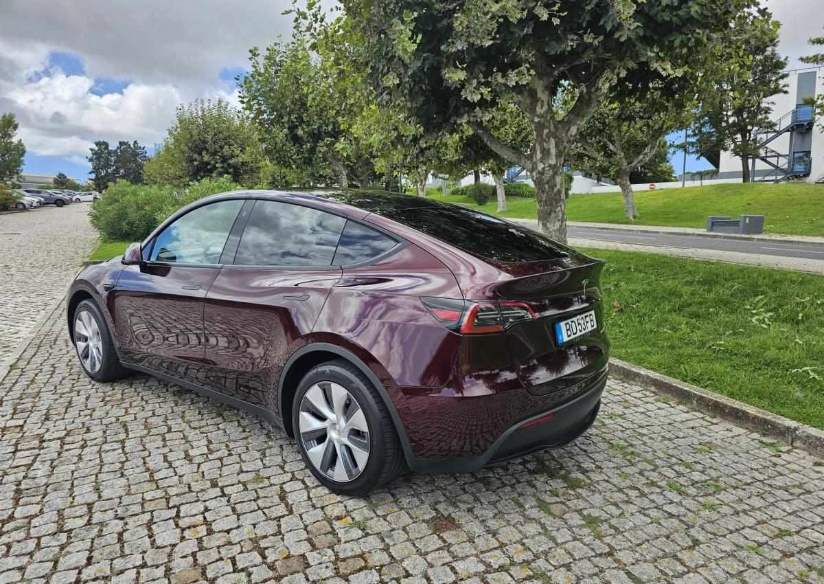 tesla-model-y-performance-2023-eletrico