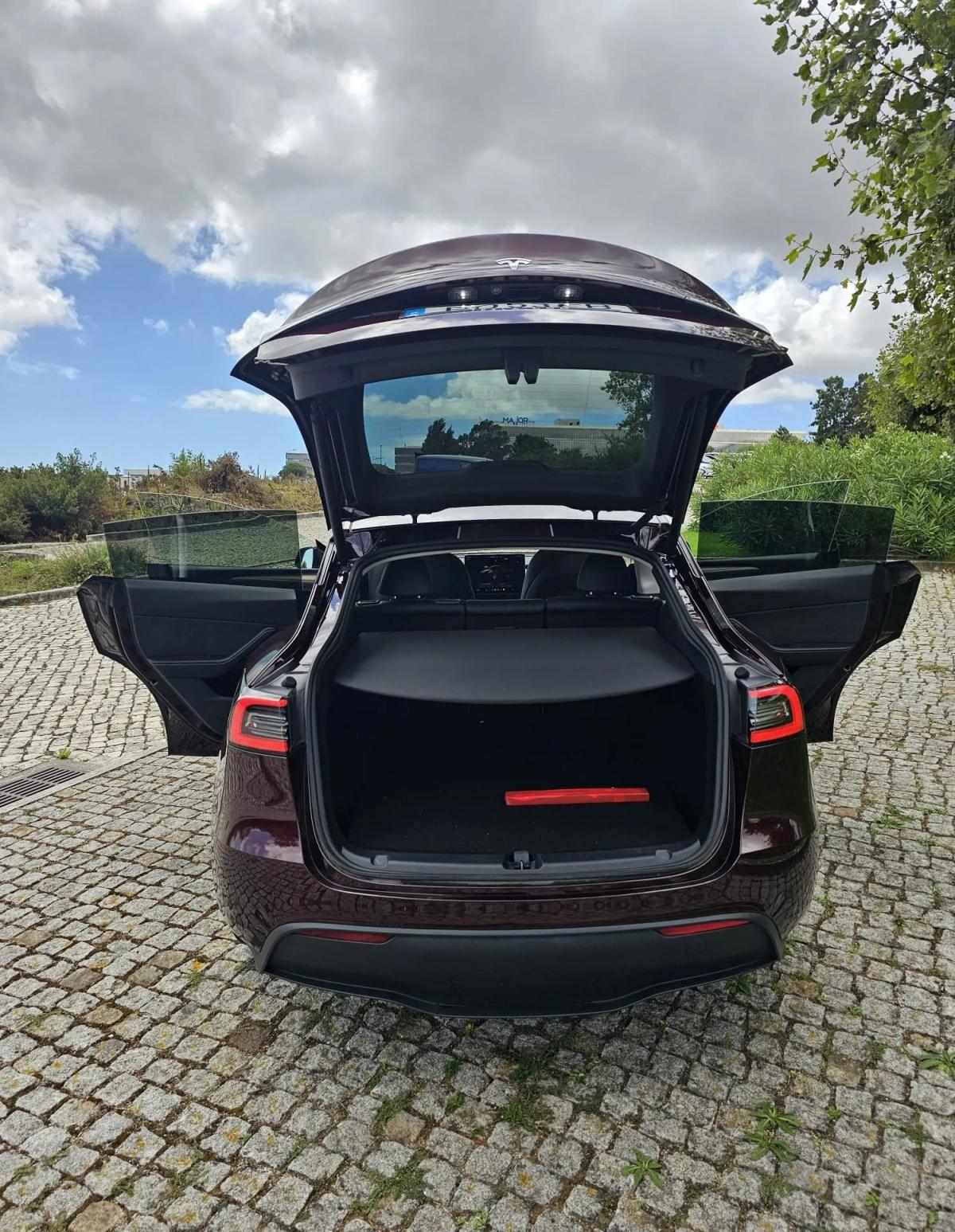 tesla-model-y-performance-2023-eletrico