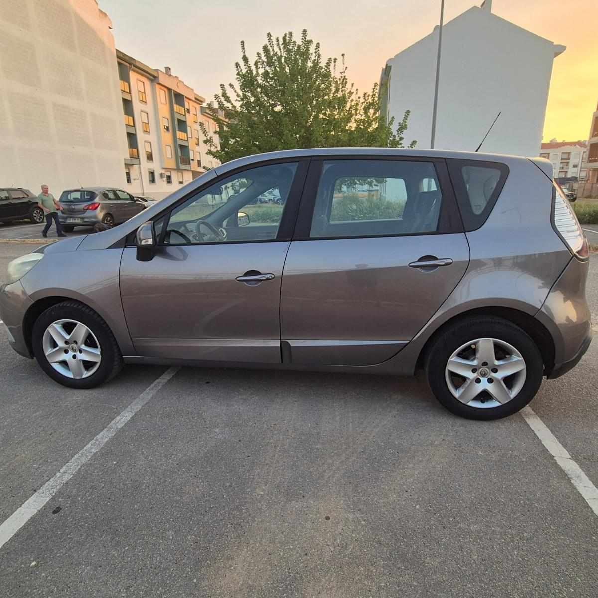 renault-scenic-1-5-dci-2013-diesel-1461cc