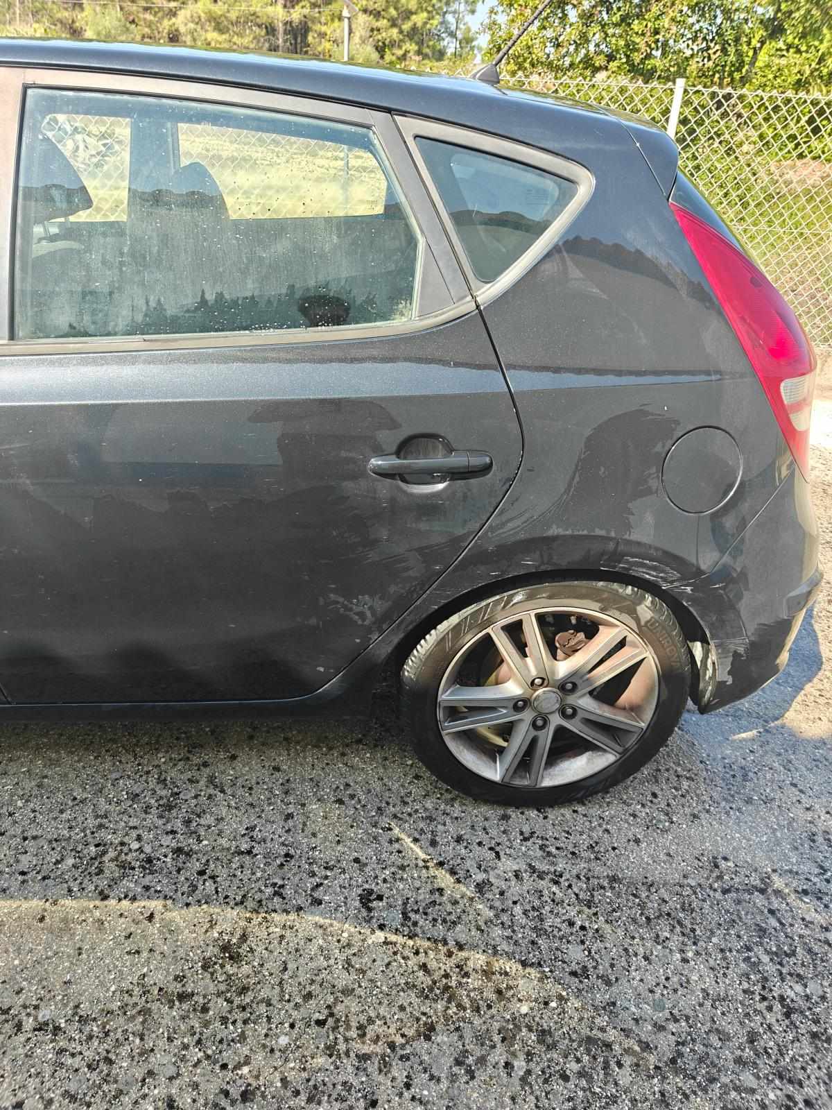 hyundai-i30-1-6-crdi-2010-diesel-1582cc