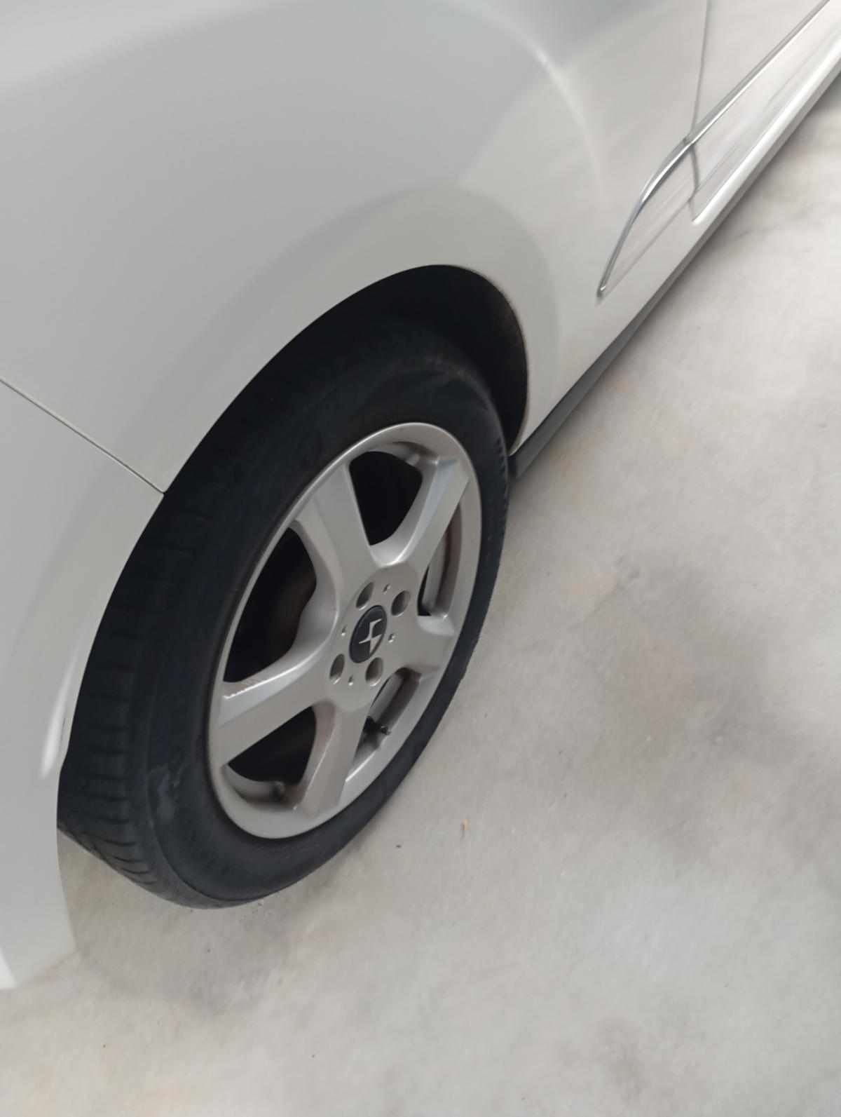citroen-ds3-1-6-e-hdi-airdream-2011-diesel-1560cc