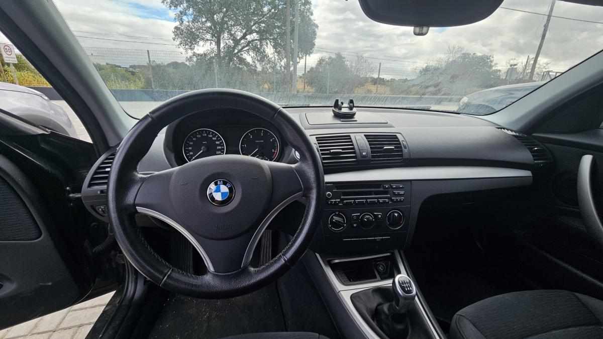 bmw-serie-1-116d-2011-diesel-1995cc