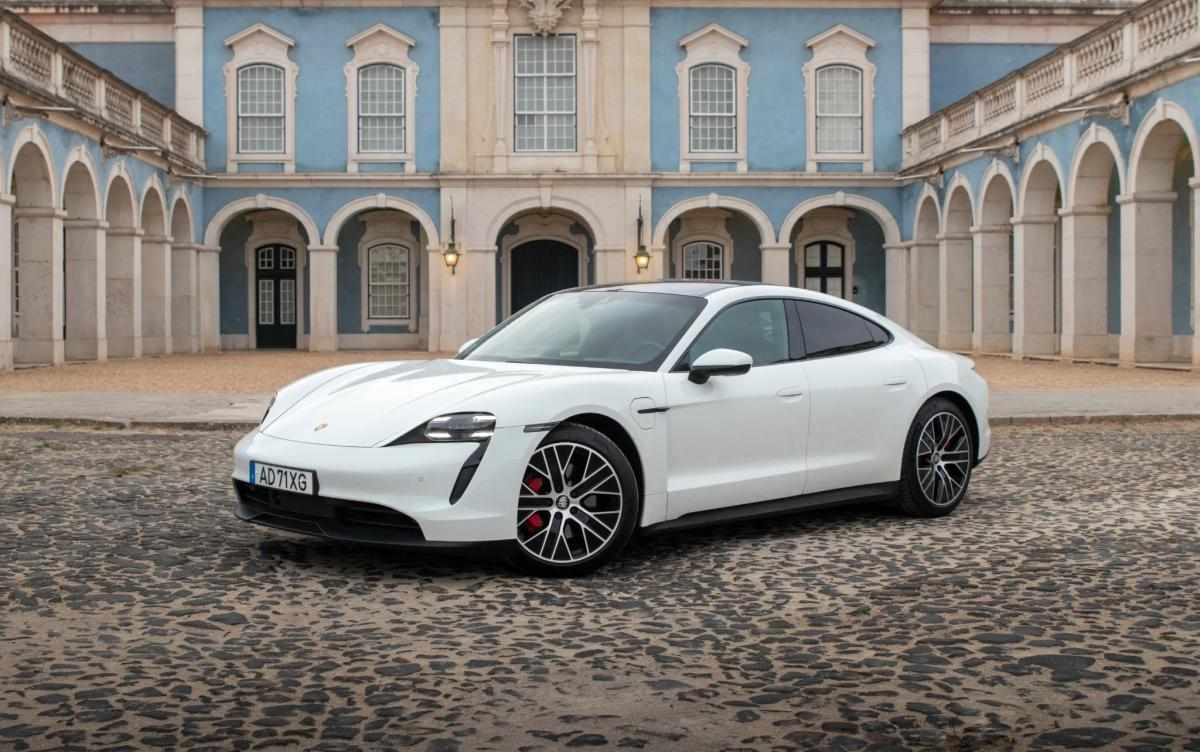 porsche-taycan-4s-2020-eletrico