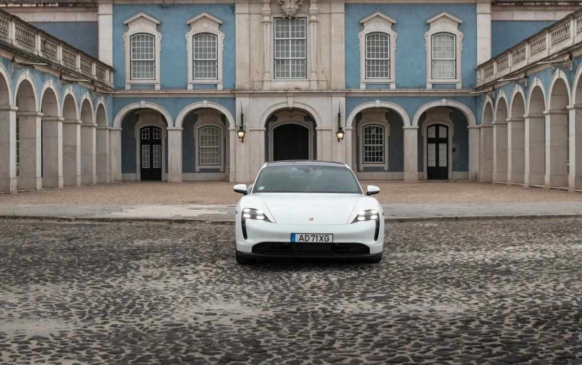 porsche-taycan-4s-2020-eletrico