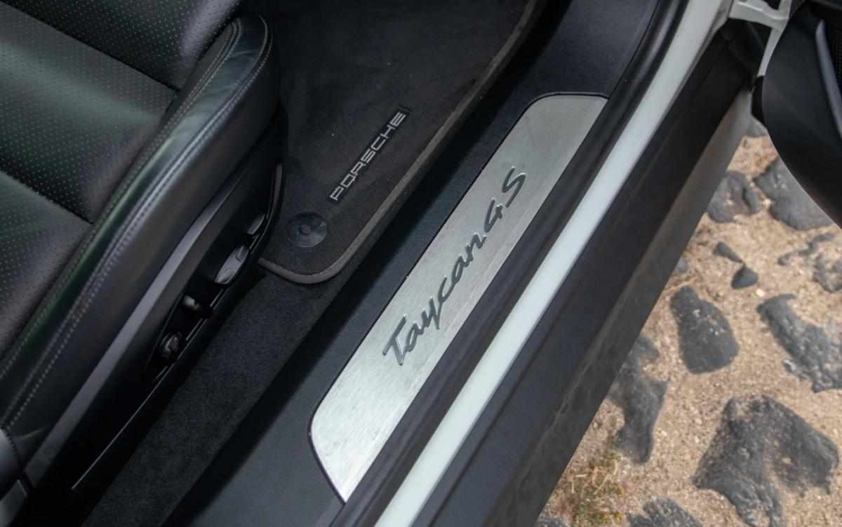 porsche-taycan-4s-2020-eletrico