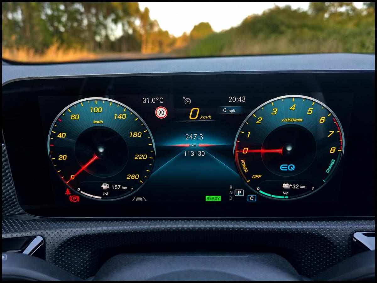 mercedes-benz-cla-250-e-2021-gasolina-1332cc