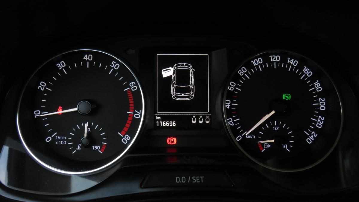 skoda-fabia-1-2-tsi-2015-gasolina-1197cc