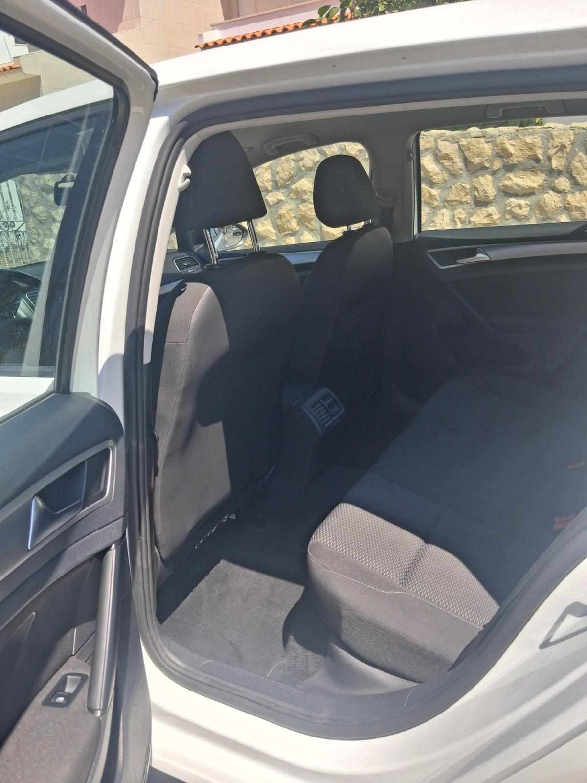 volkswagen-golf-1-6-tdi-bluemotion-2017-diesel-1598cc