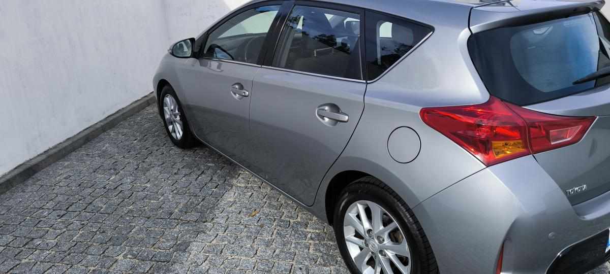 toyota-auris-1-4-d-4d-2013-diesel-1364cc