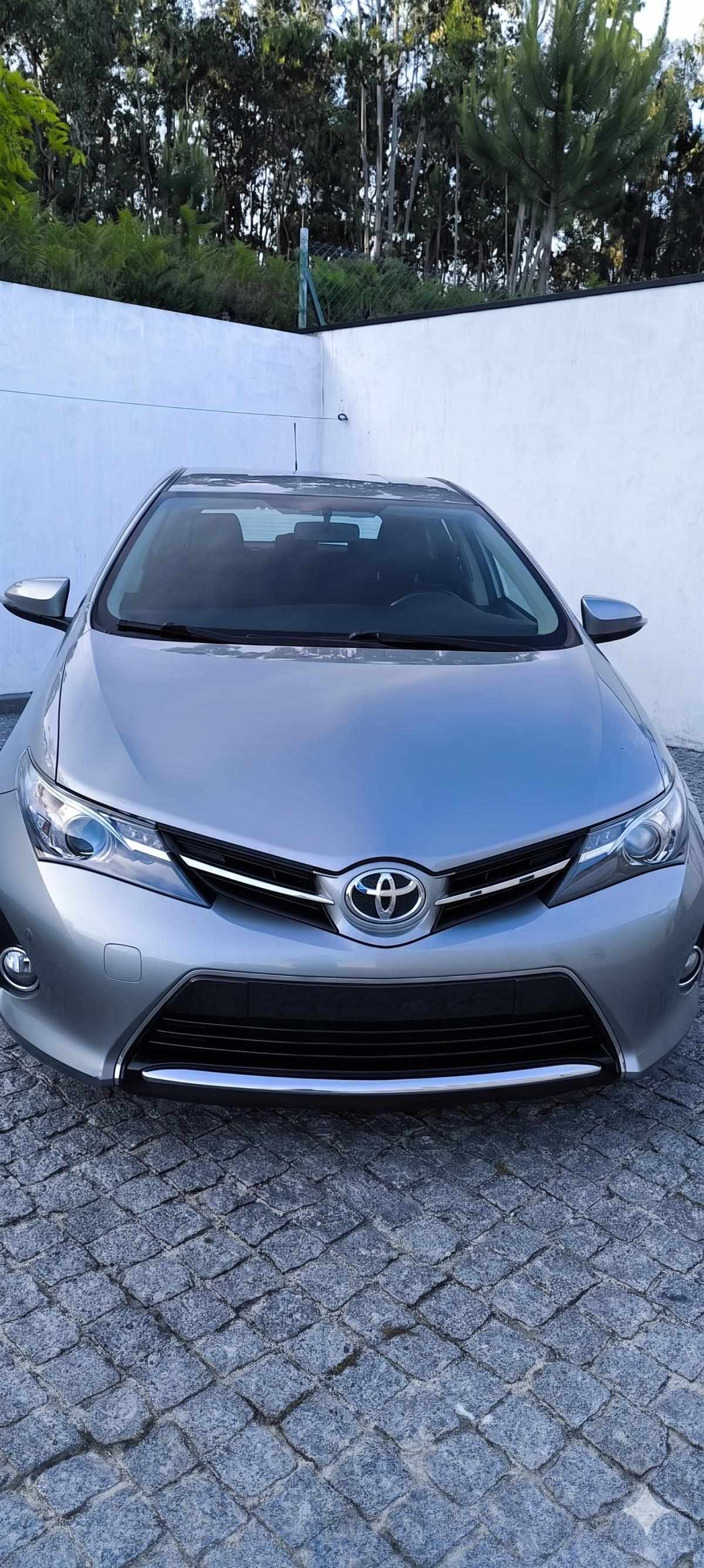 toyota-auris-1-4-d-4d-2013-diesel-1364cc