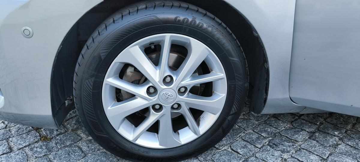 toyota-auris-1-4-d-4d-2013-diesel-1364cc