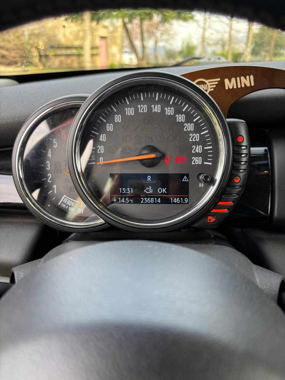 mini-hatch-d-1-5-2014-diesel-1496cc