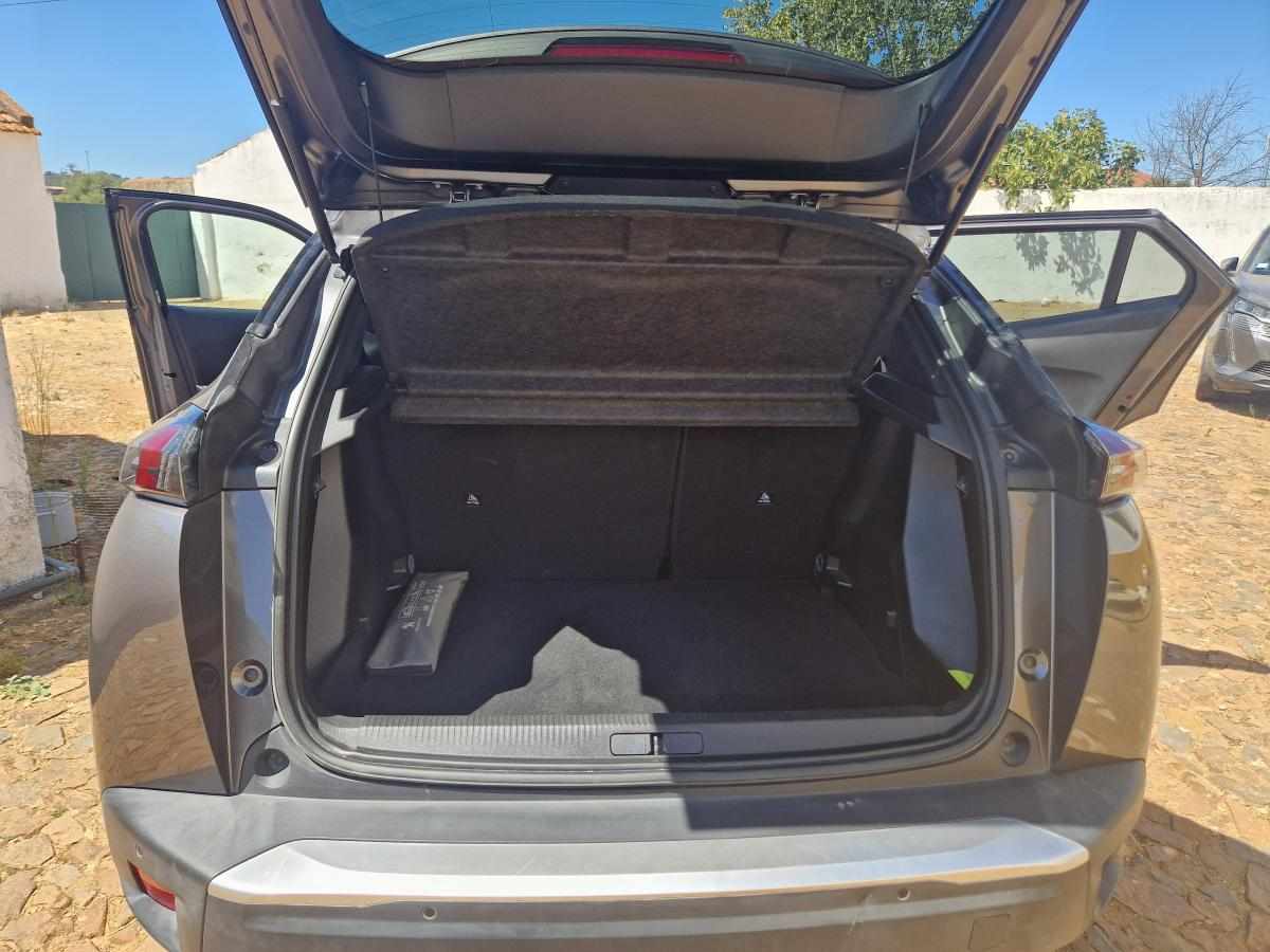 peugeot-2008-1-2-puretech-2023-gasolina-1199cc