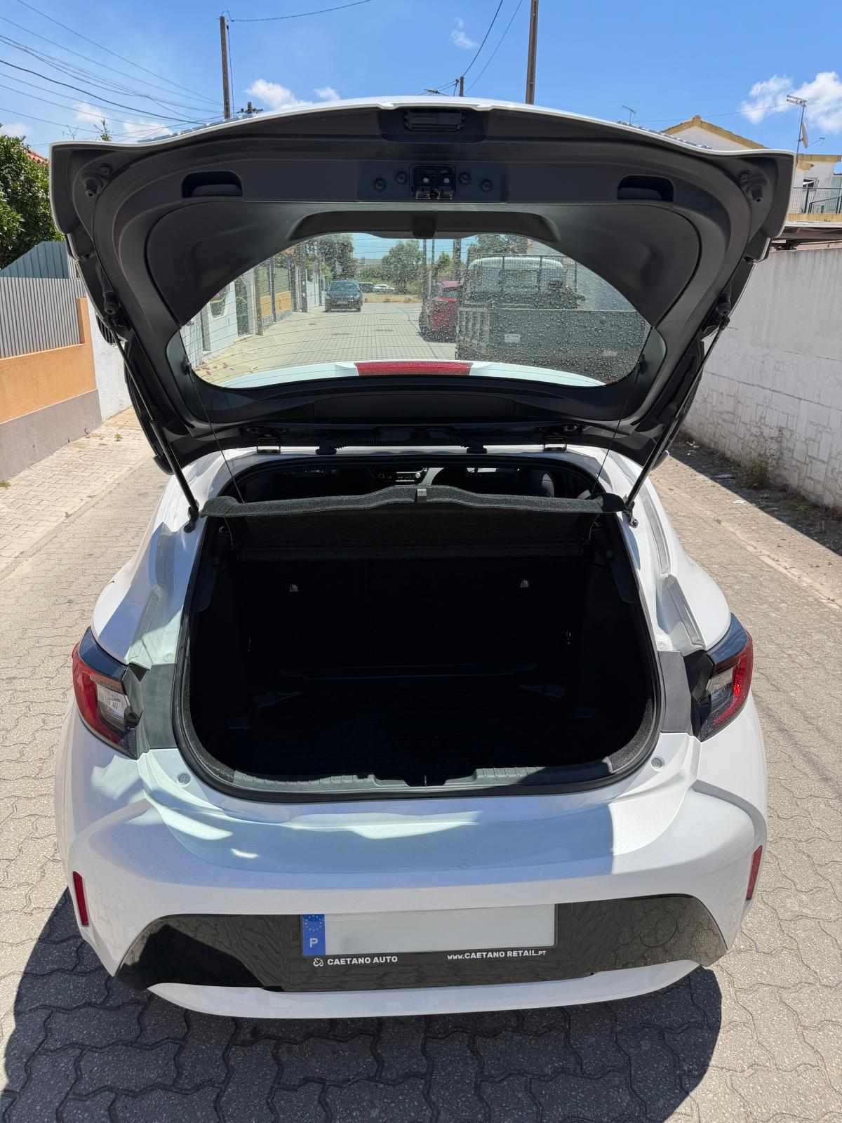 toyota-corolla-1-8-hybrid-2023-gasolina-1798cc