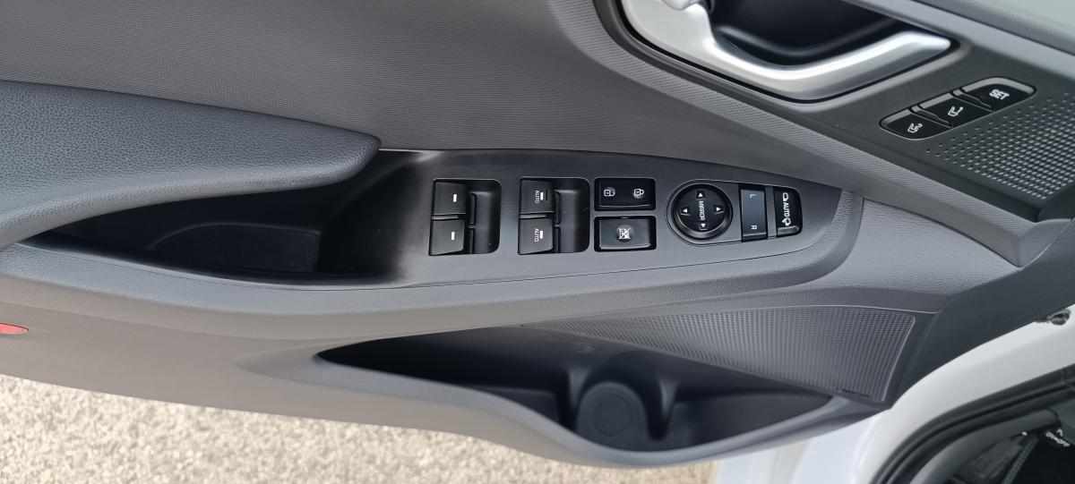 hyundai-ioniq-1-6-hybrid-2018-gasolina-1580cc