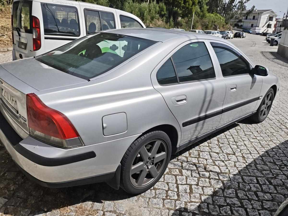 volvo-s60-2-4-d5-2002-diesel-2401cc