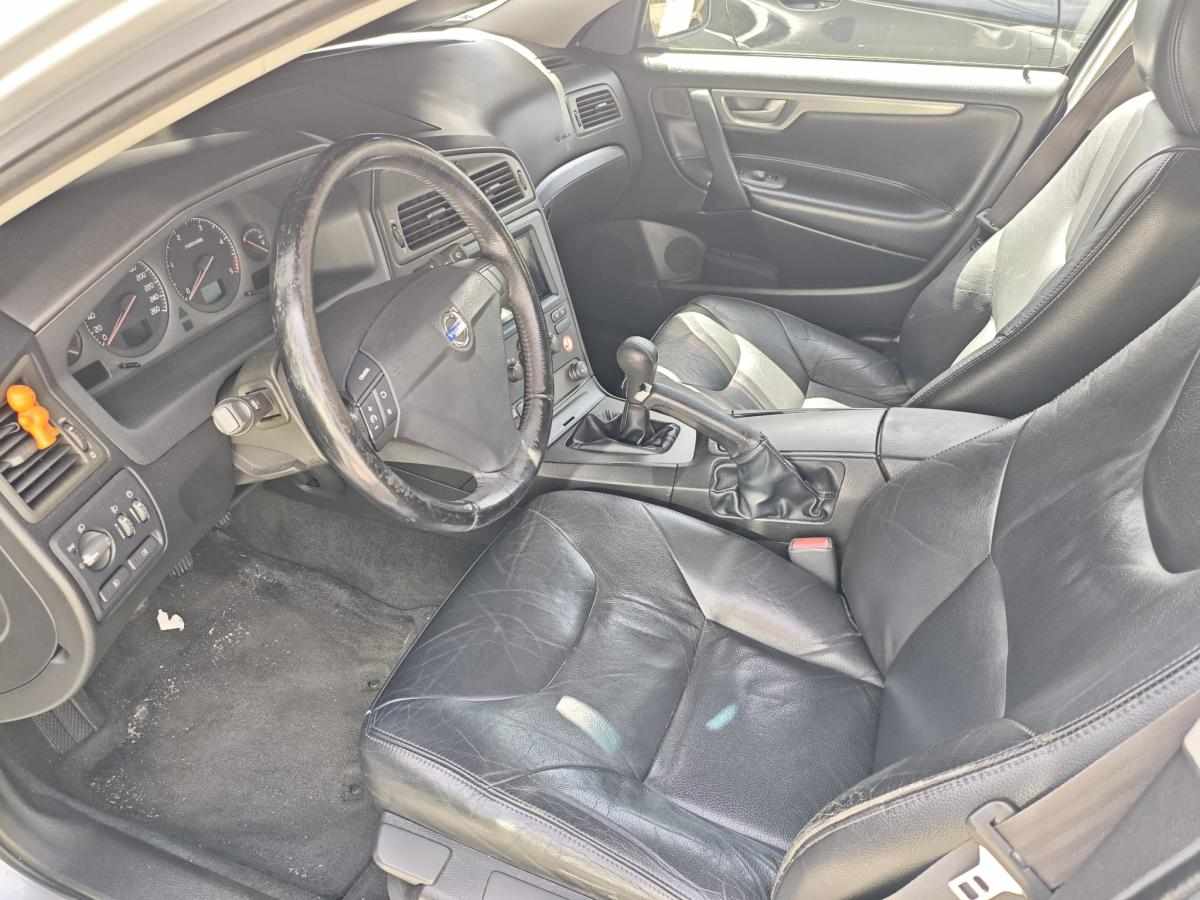 volvo-s60-2-4-d5-2002-diesel-2401cc