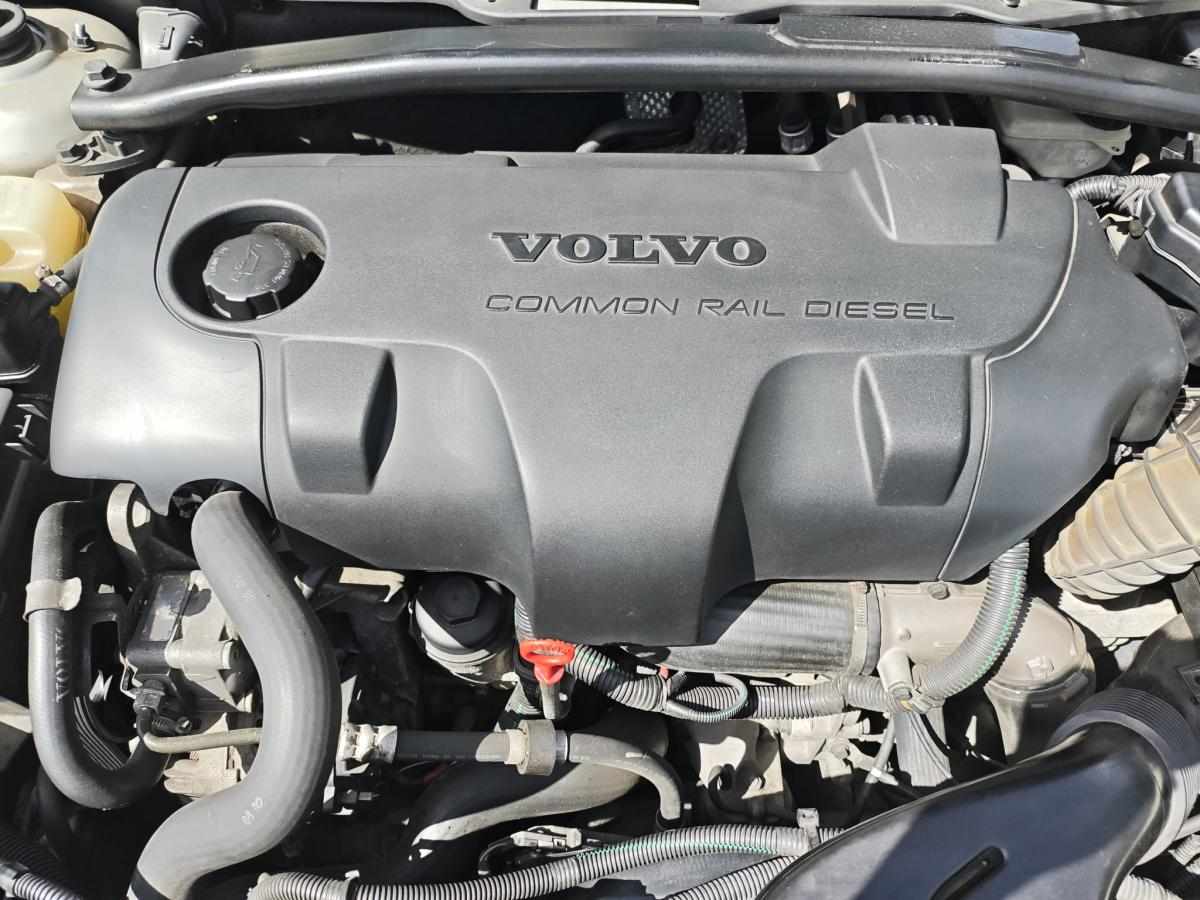 volvo-s60-2-4-d5-2002-diesel-2401cc
