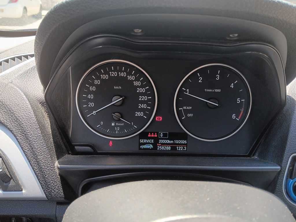 bmw-serie-1-114d-2013-diesel-1598cc