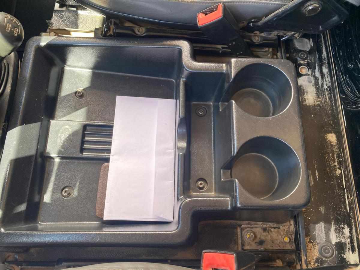 land-rover-defender-2-2-td4-awd-2011-diesel-2402cc