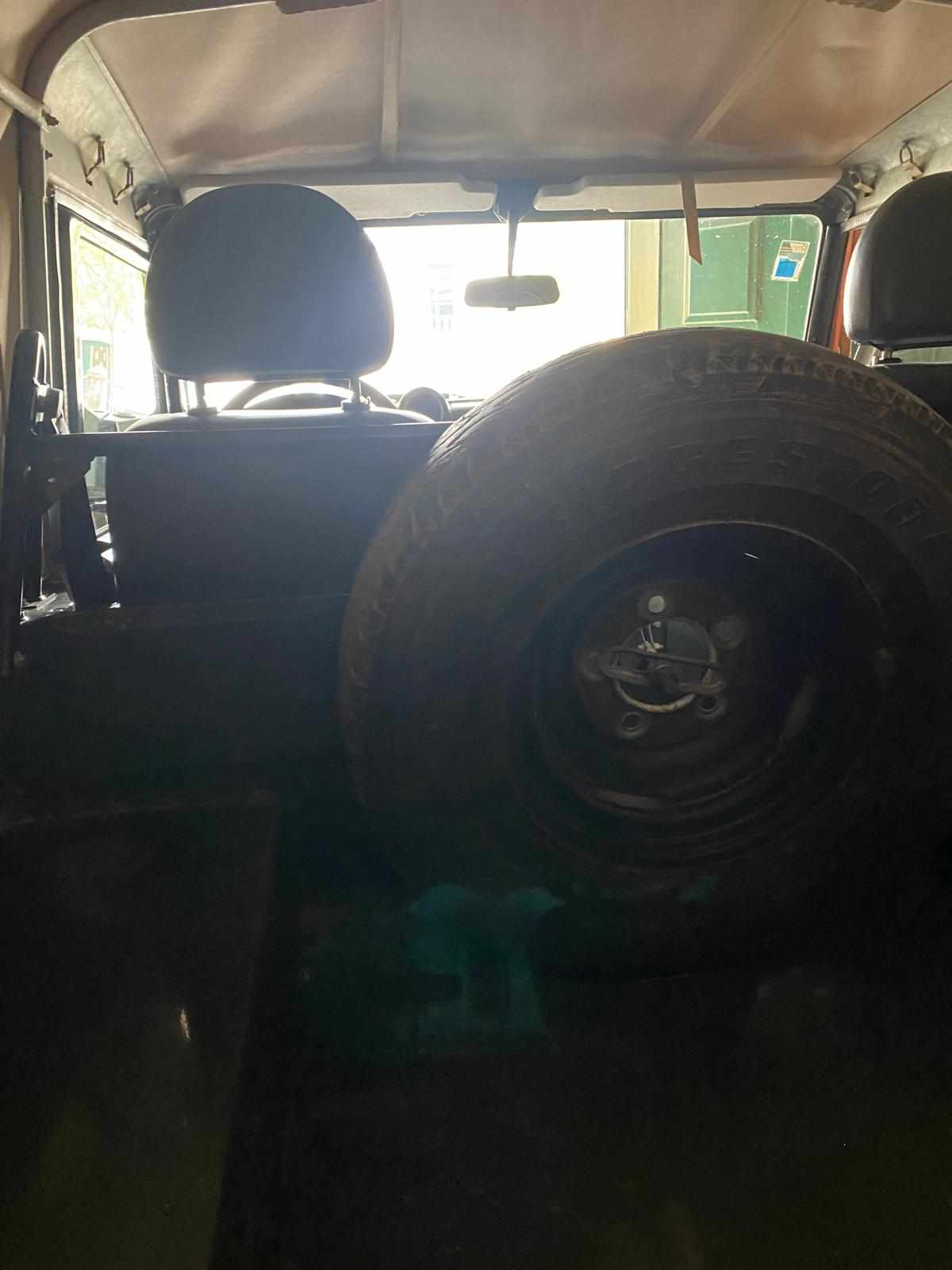 land-rover-defender-2-2-td4-awd-2015-diesel-2198cc