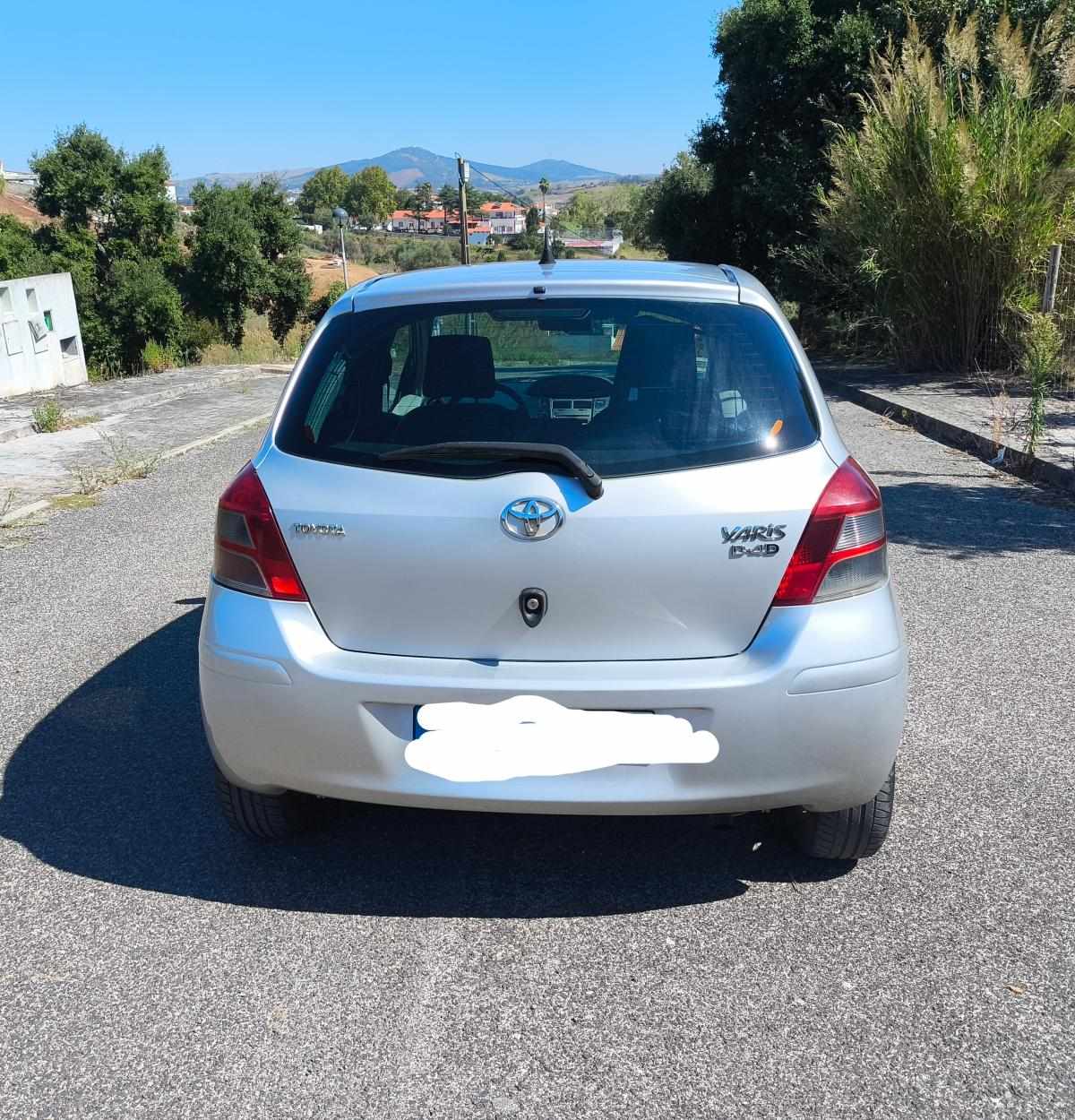toyota-yaris-1-4-d-4d-2010-diesel-1364cc