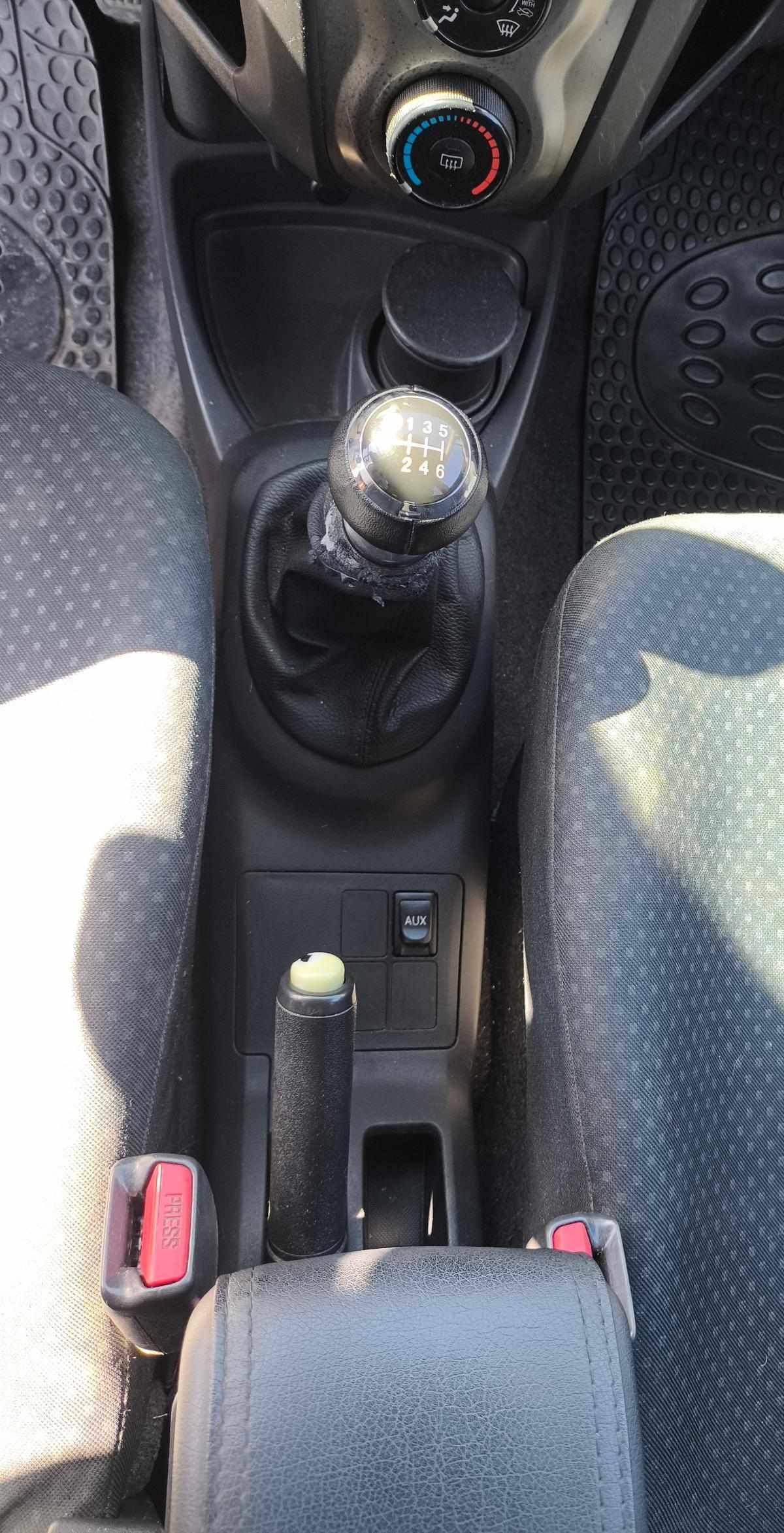 toyota-yaris-1-4-d-4d-2010-diesel-1364cc