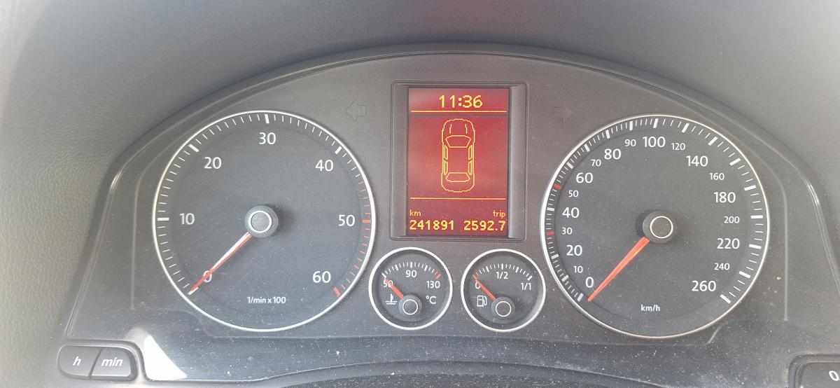 volkswagen-jetta-1-9-105cv-2007-diesel-1896cc