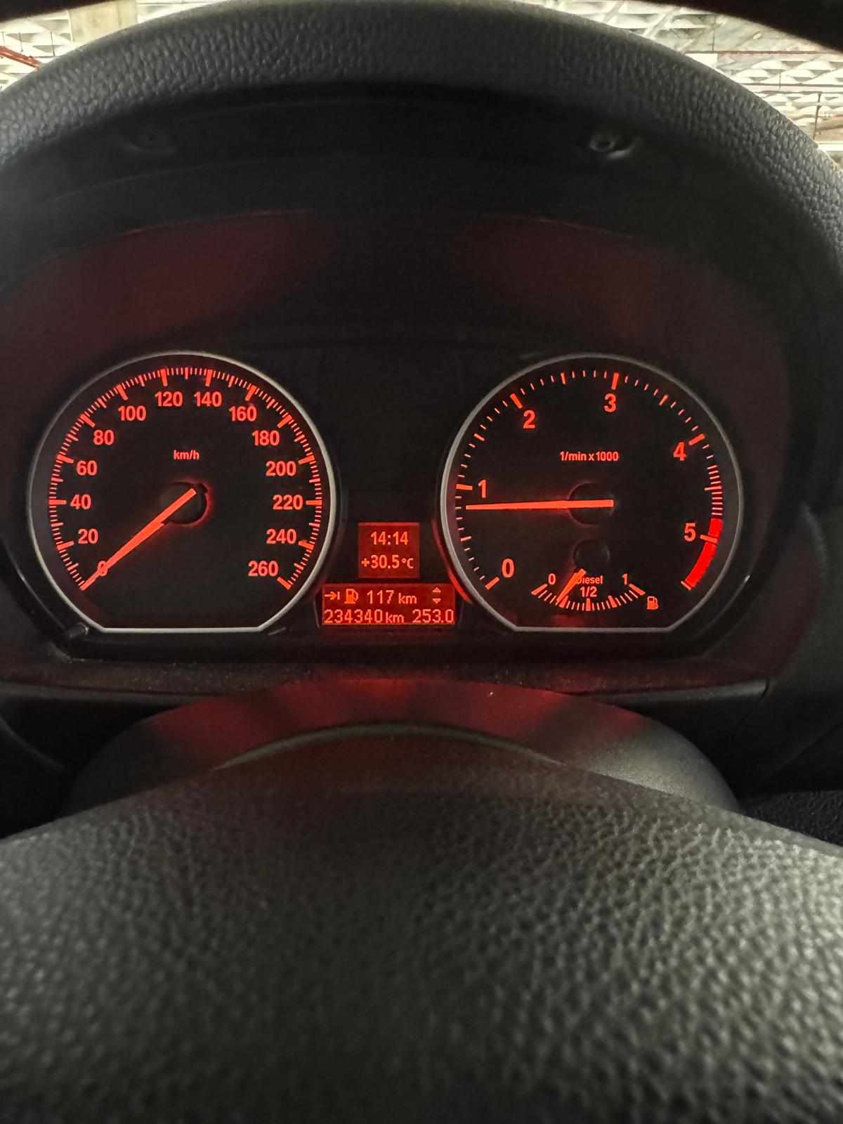 bmw-serie-1-120d-2009-diesel-1995cc