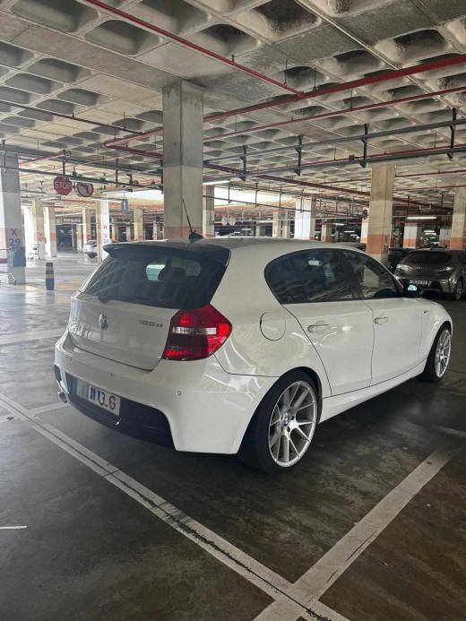 bmw-serie-1-120d-2009-diesel-1995cc