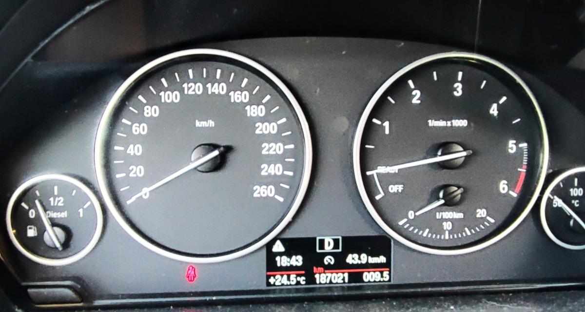 bmw-serie-3-318d-2017-diesel-1995cc