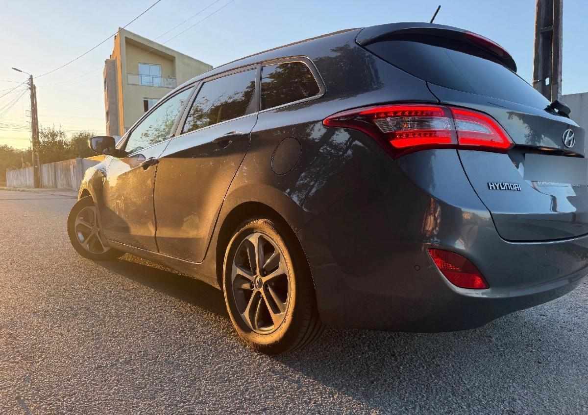 hyundai-i30-1-6-crdi-2016-diesel-1582cc