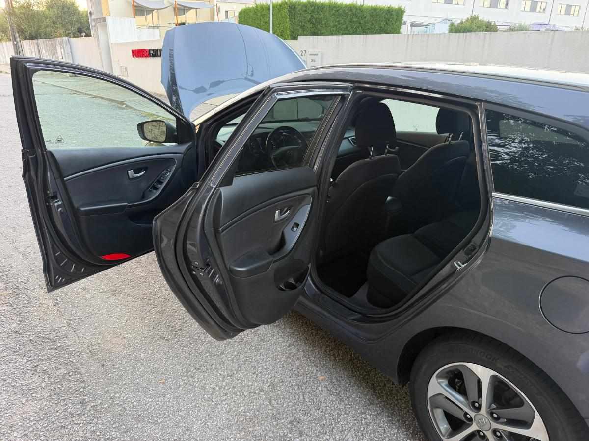 hyundai-i30-1-6-crdi-2016-diesel-1582cc