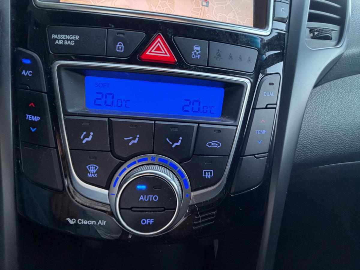 hyundai-i30-1-6-crdi-2016-diesel-1582cc
