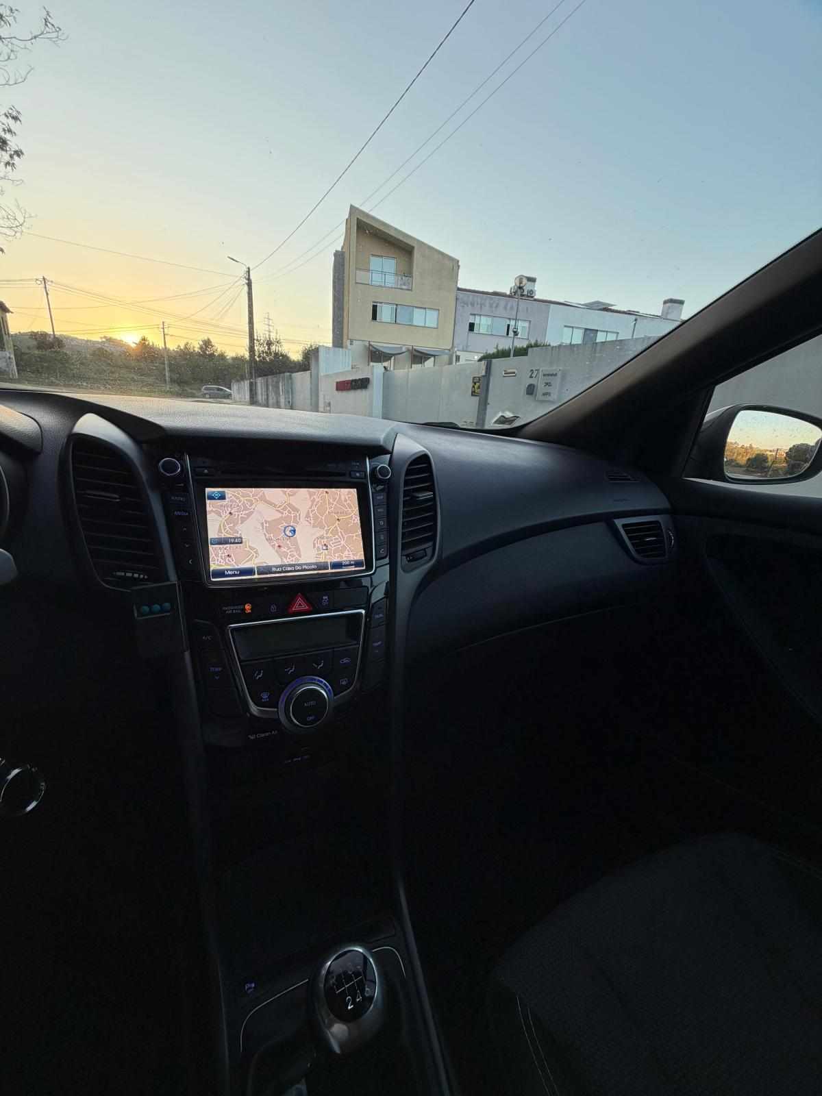 hyundai-i30-1-6-crdi-2016-diesel-1582cc