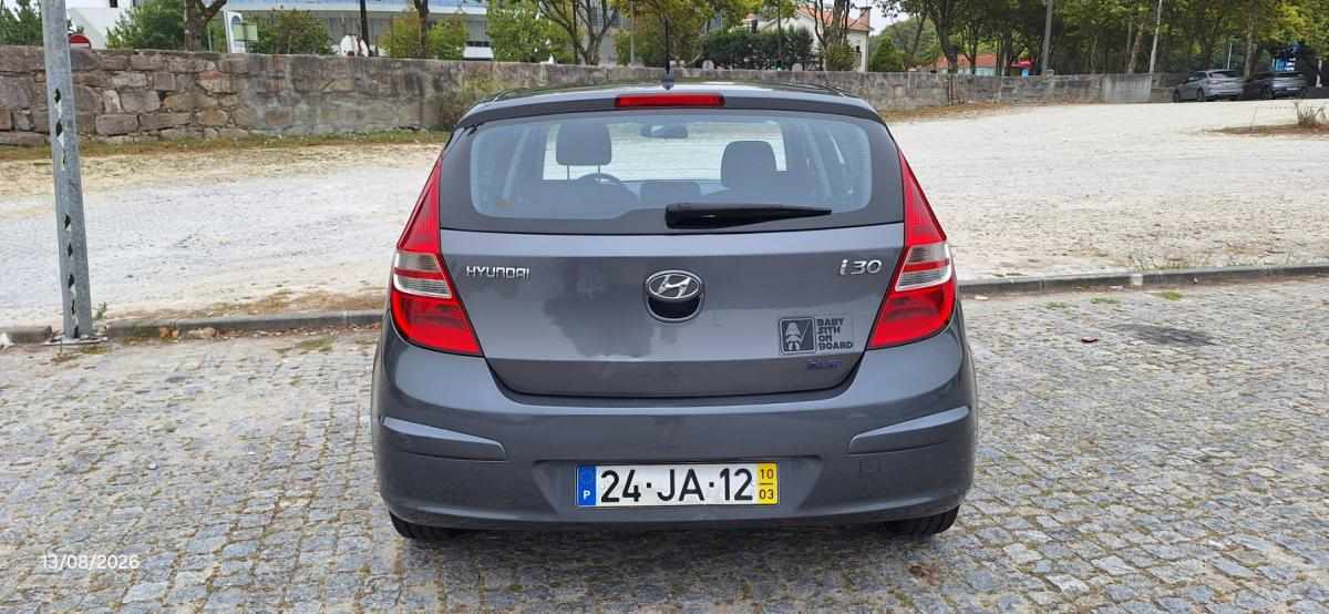 hyundai-i30-1-6-crdi-2010-diesel-1582cc