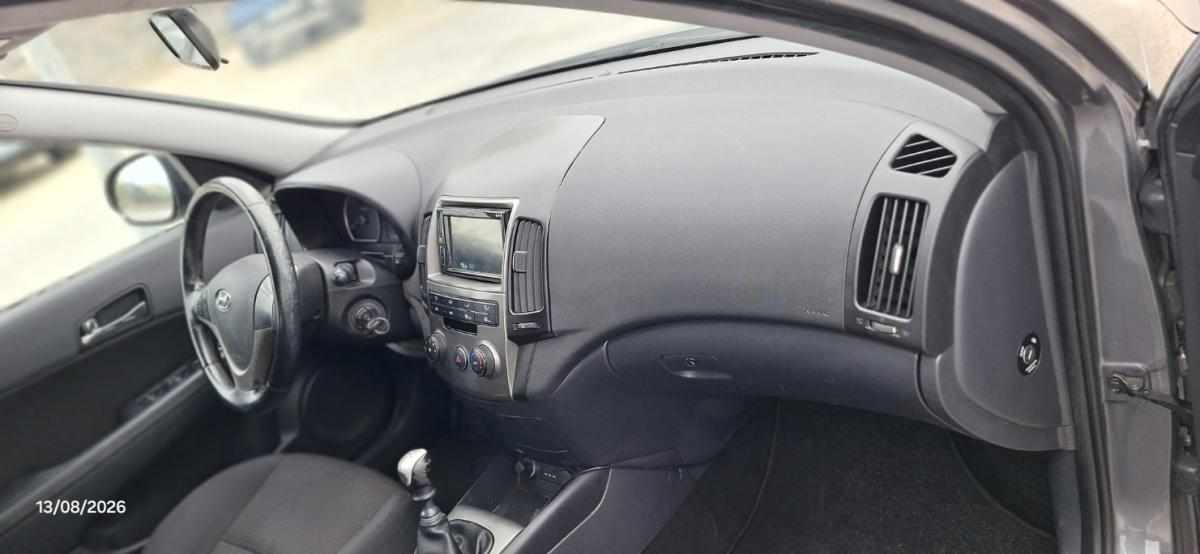 hyundai-i30-1-6-crdi-2010-diesel-1582cc