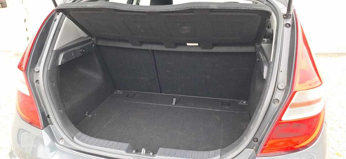 hyundai-i30-1-6-crdi-2010-diesel-1582cc
