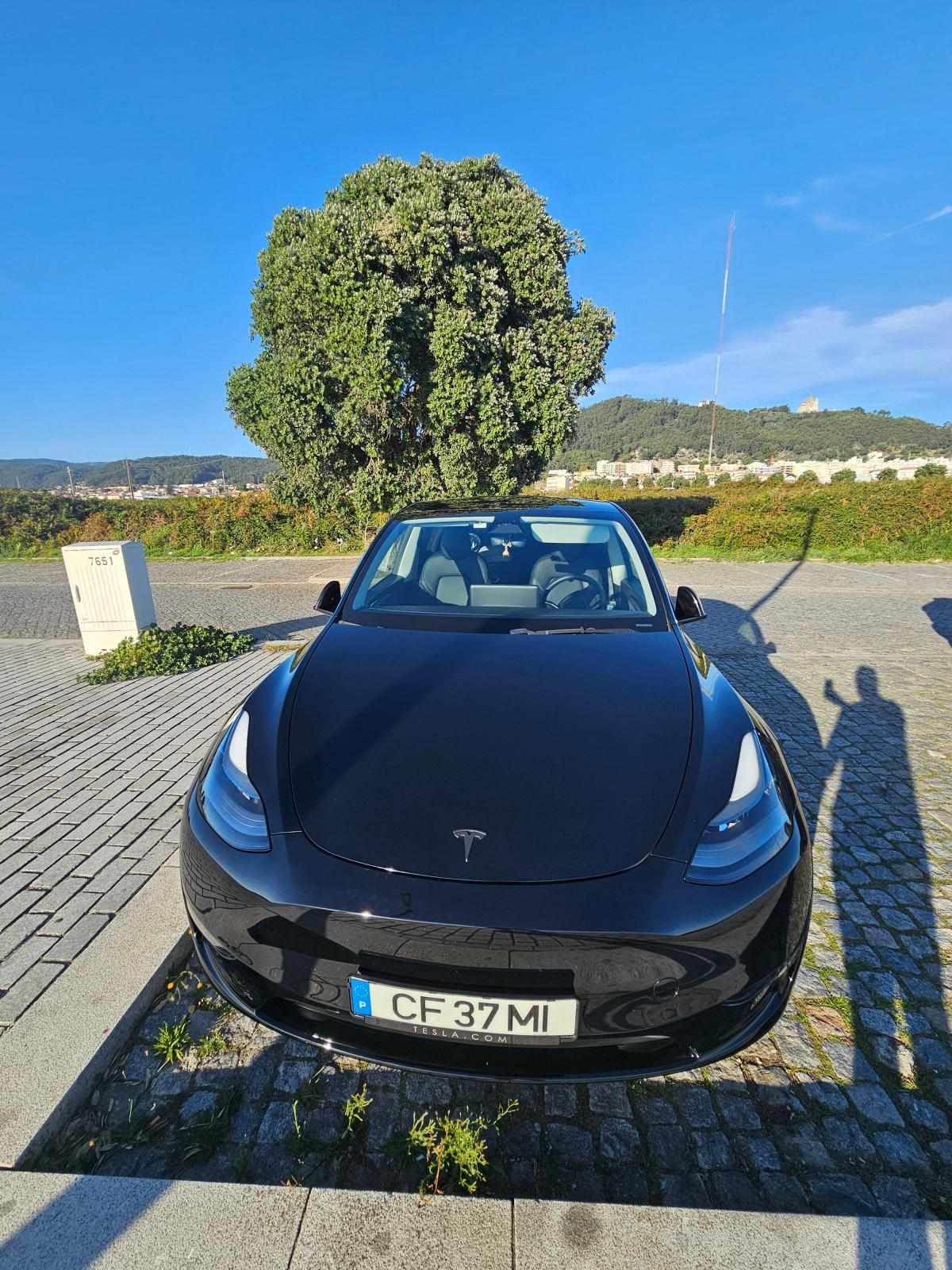 tesla-model-y-long-range-awd-2023-eletrico