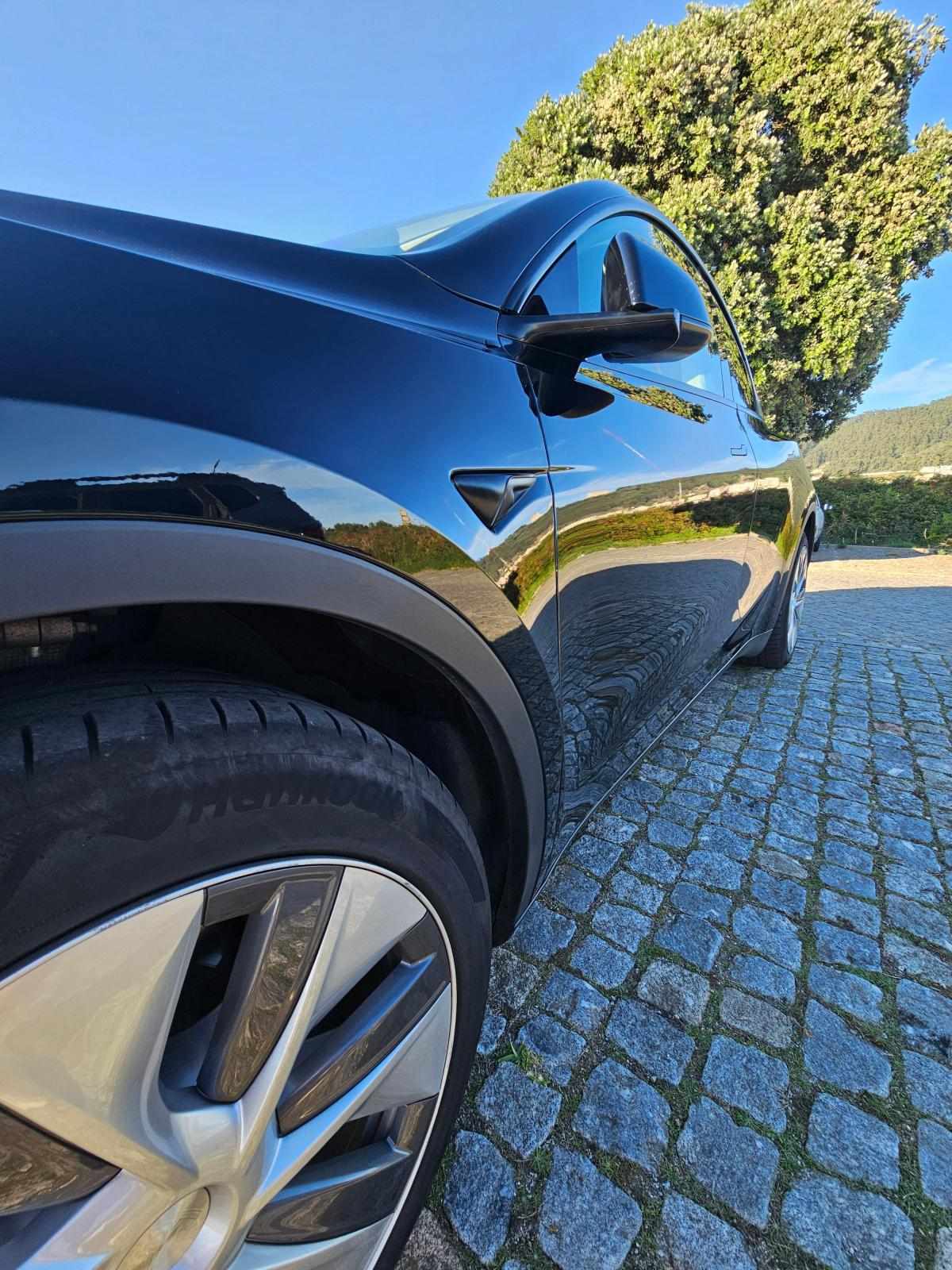 tesla-model-y-long-range-awd-2023-eletrico