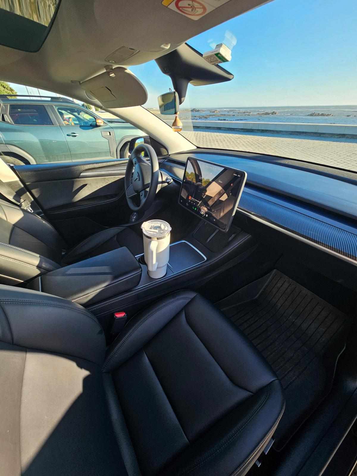tesla-model-y-long-range-awd-2023-eletrico