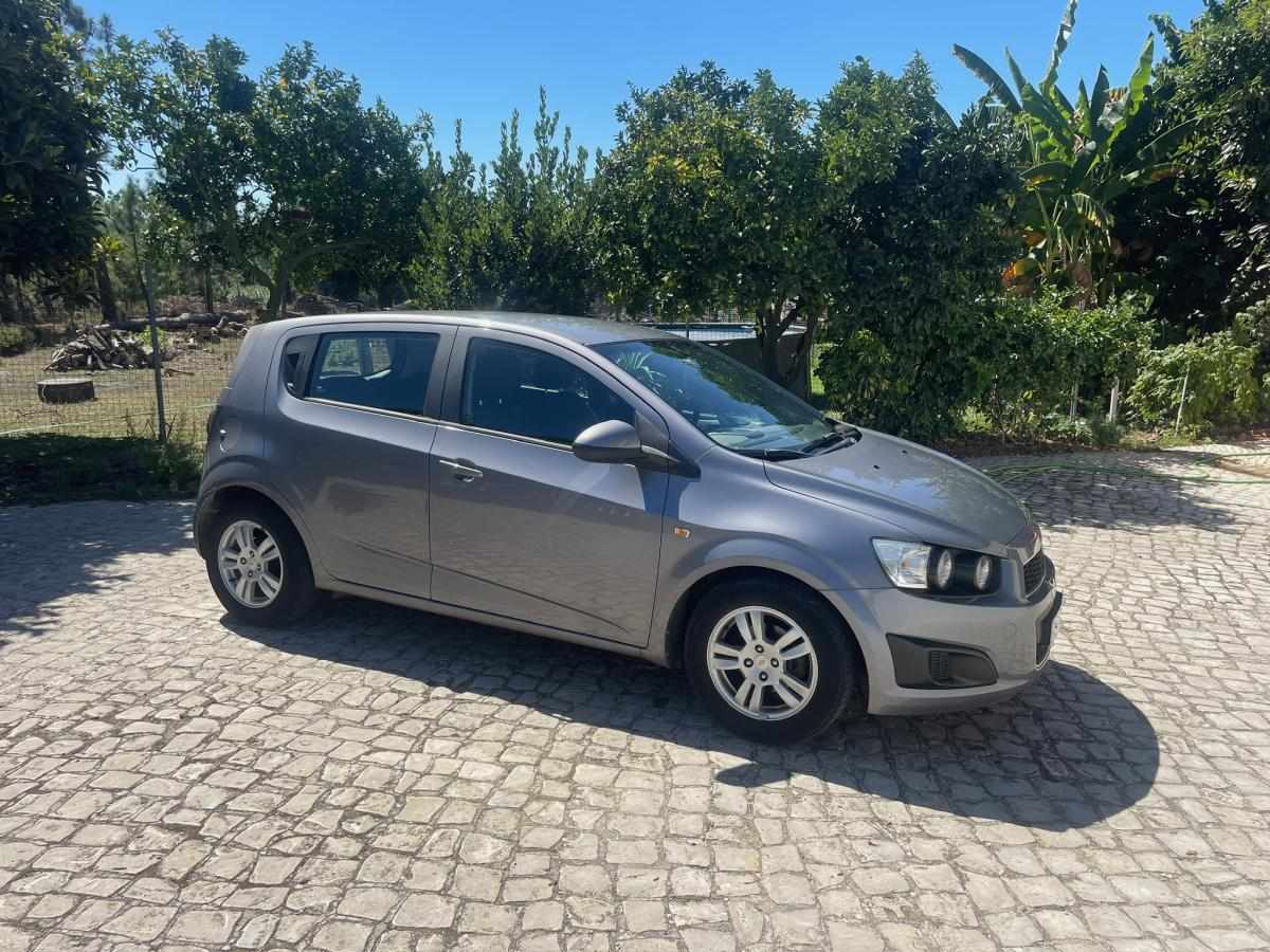chevrolet-aveo-1-2-2012-gasolina-1229cc