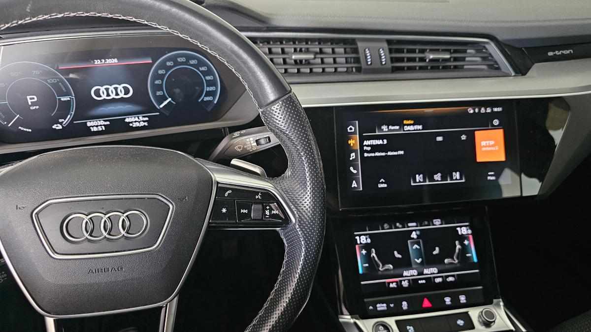 audi-e-tron-55-quattro-2021-eletrico