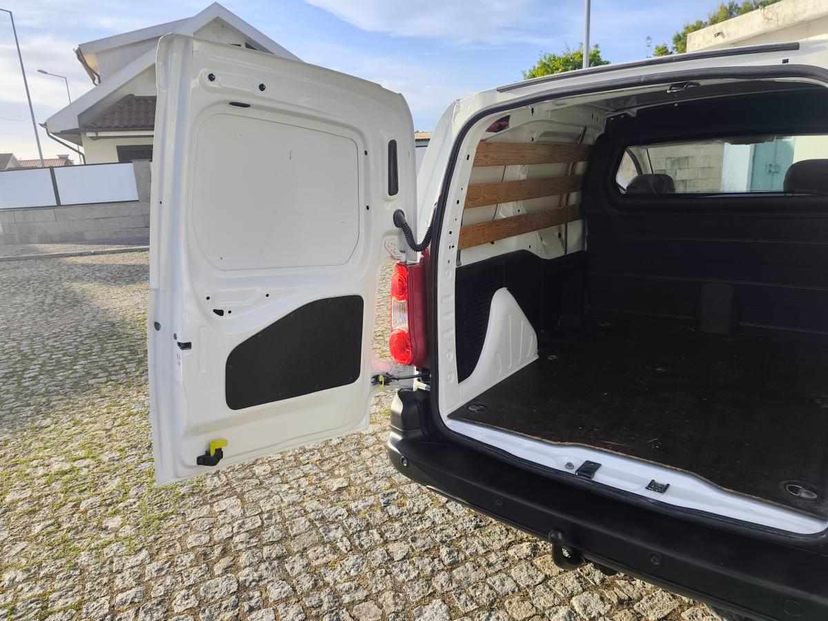 peugeot-partner-1-6-hdi-2011-diesel-1560cc