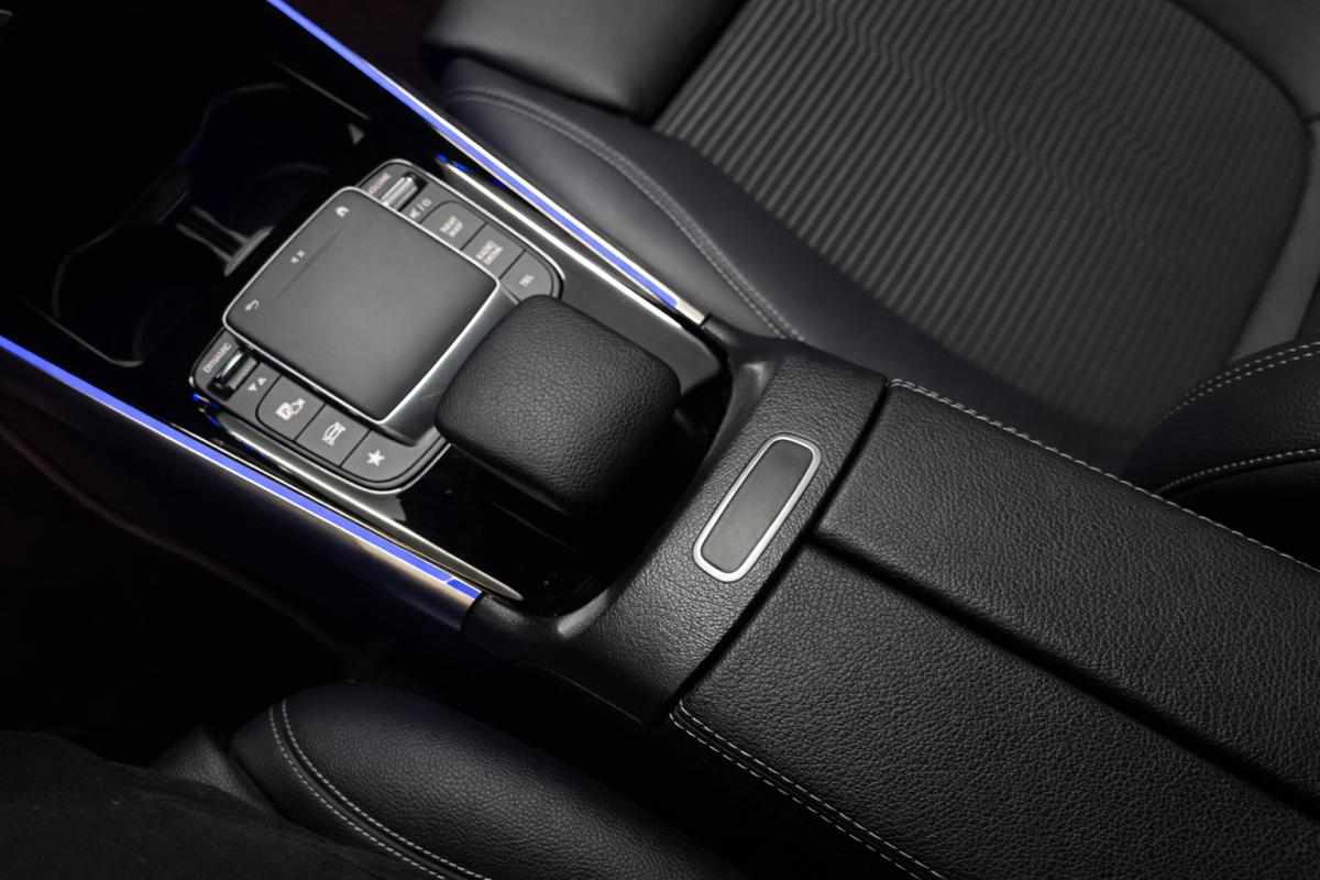 mercedes-benz-gla-250-e-2020-gasolina-1332cc