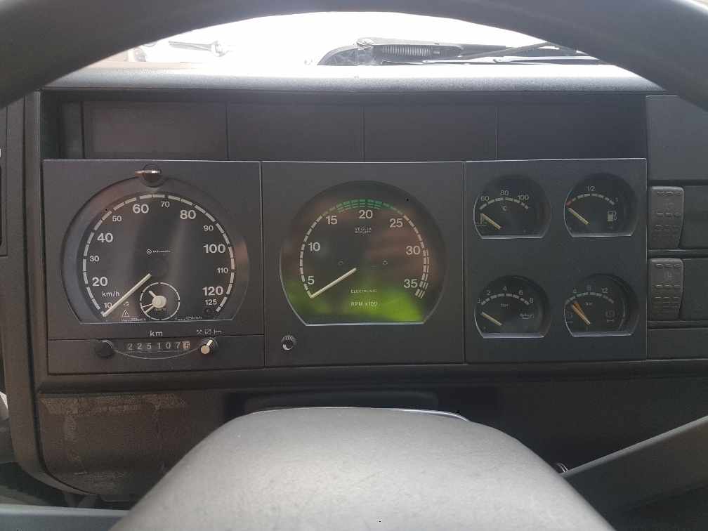iveco-daily-2-8-d-2002-diesel
