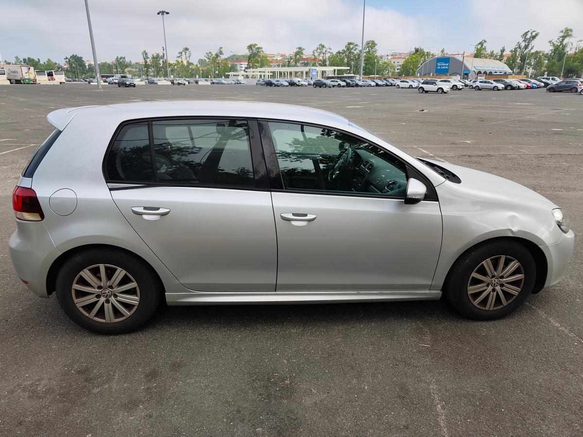 volkswagen-golf-1-6-tdi-bluemotion-2010-diesel-1598cc
